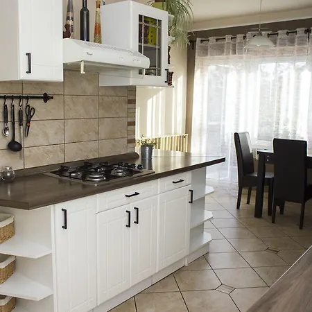 Gabi Apartman Apartment Gyenesdias